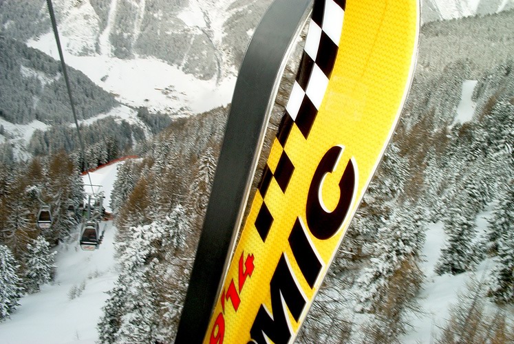 Ischgl, apres ski, apres-ski, apres, snowboard, ski, ski fahren, Alpen, Piste, skifahren, Österreich, boarden, skigebiet, Idalp, Idalpe, paznaun, paznauntal, silvretta, samnaun, reisebericht, austria, tirol, st anton, st. anton, galtür, sölden, saalbach, saalbach-hinterglemm, flügerl, wodka-bull, red bull, willy, kuhstall, trofana alm, paznauer taja, posthörndl, madlein, elisabeth, schatzi, pacha, saufen, trinken, feiern, boarden, snowboarden, boardbabe, snowboarding, hütte