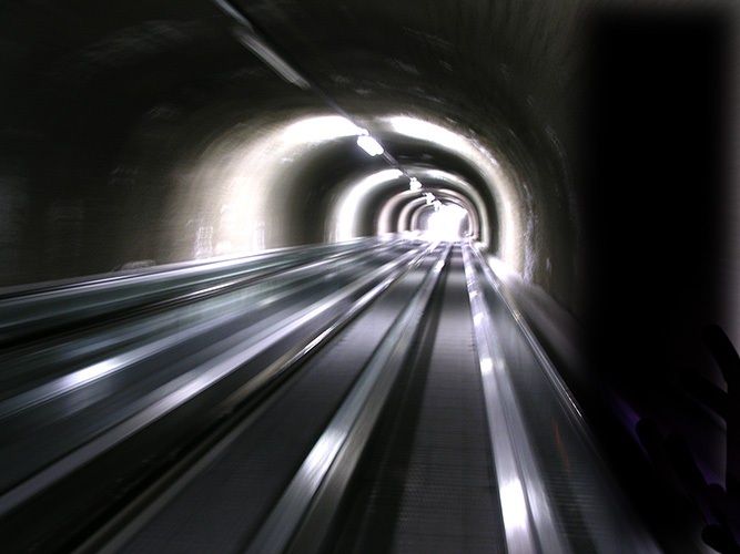 Ischgl, apres ski, apres-ski, apres, snowboard, ski, ski fahren, Alpen, Piste, skifahren, Österreich, boarden, skigebiet, Idalp, Idalpe, paznaun, paznauntal, silvretta, samnaun, reisebericht, austria, tirol, st anton, st. anton, galtür, sölden, saalbach, saalbach-hinterglemm, flügerl, wodka-bull, red bull, willy, kuhstall, trofana alm, paznauer taja, posthörndl, madlein, elisabeth, schatzi, pacha, saufen, trinken, feiern, boarden, snowboarden, boardbabe, snowboarding, hütte