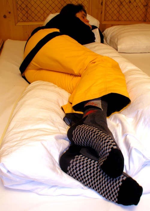 Ischgl, apres ski, apres-ski, apres, snowboard, ski, ski fahren, Alpen, Piste, skifahren, Österreich, boarden, skigebiet, Idalp, Idalpe, paznaun, paznauntal, silvretta, samnaun, reisebericht, austria, tirol, st anton, st. anton, galtür, sölden, saalbach, saalbach-hinterglemm, flügerl, wodka-bull, red bull, willy, kuhstall, trofana alm, paznauer taja, posthörndl, madlein, elisabeth, schatzi, pacha, saufen, trinken, feiern, boarden, snowboarden, boardbabe, snowboarding, hütte